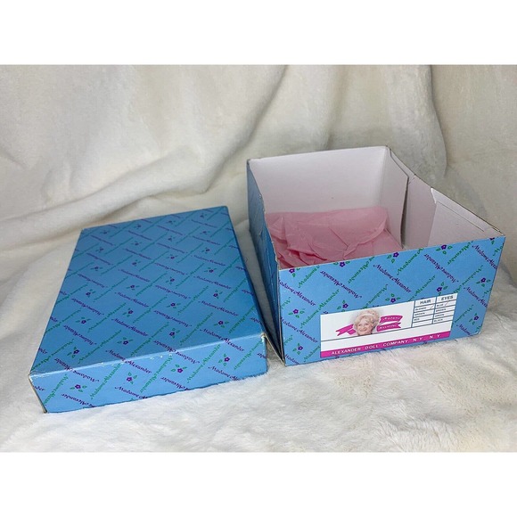 Madame Alexander Wendy MADC 1989 Exclusive Limited Edition Club Doll - Picture 12 of 13